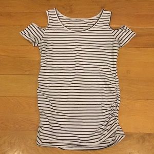 M Motherhood Maternity cold shoulder shirt
